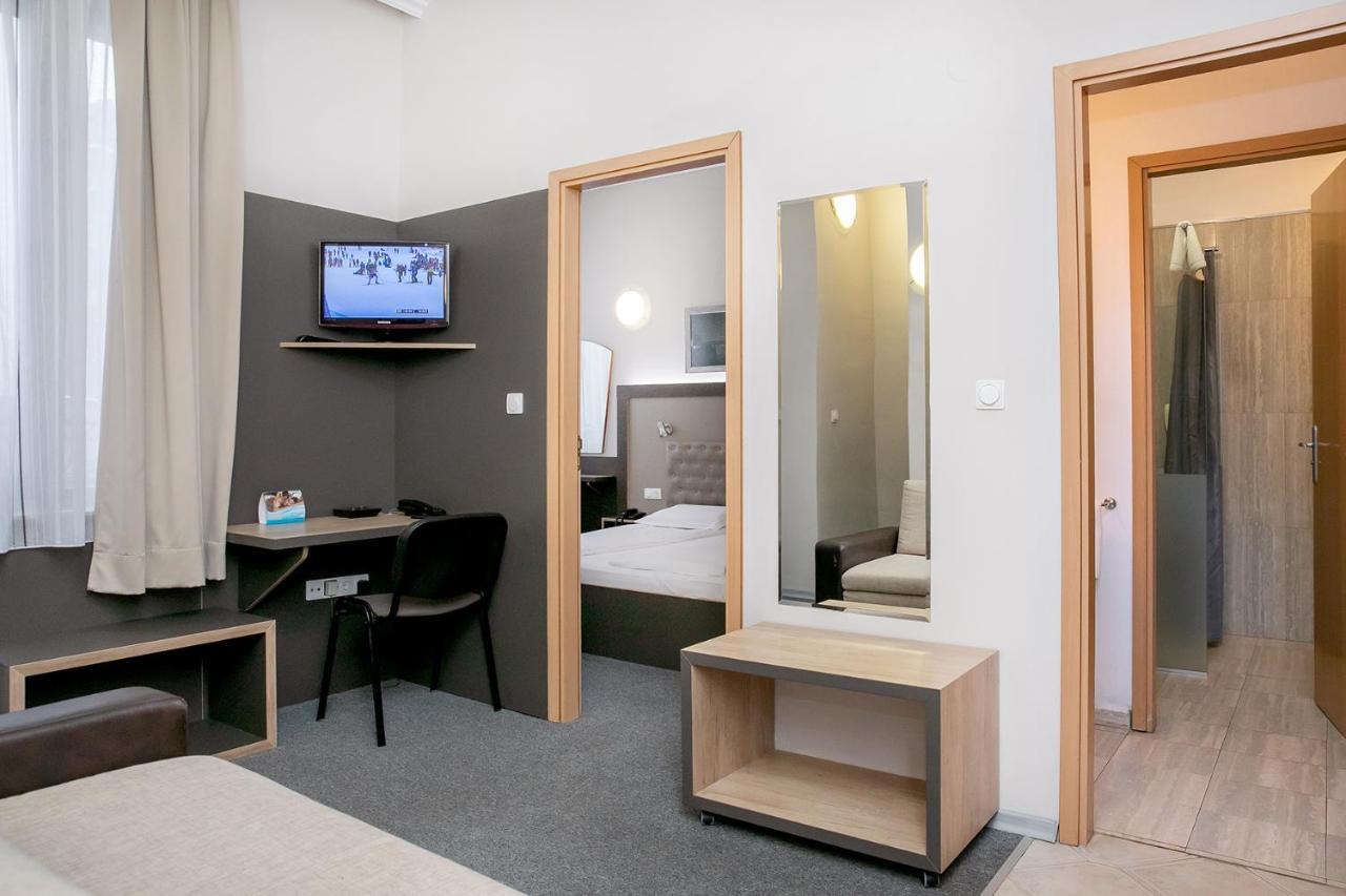 Niky Hotel 3*
